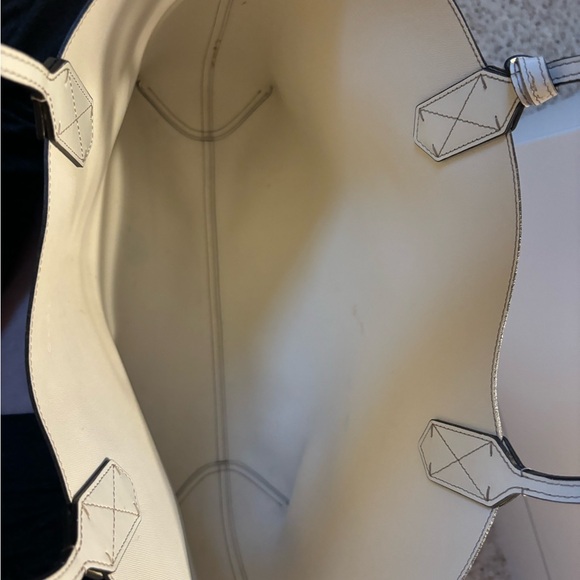 Gucci GG-Logo/Cream Reversible Tote - Picture 3 of 6